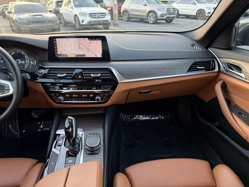 Used 2019 BMW 530i xDrive image 29