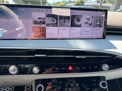 New 2026 Genesis Electrified GV70 image 24