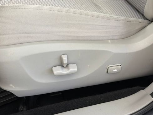 Used 2012 Subaru Forester 2.5X Premium w/ Popular Pkg 3 image 23