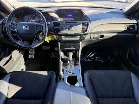 Used 2017 Honda Accord Sport image 14