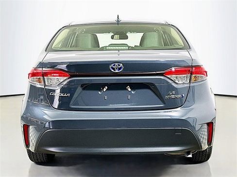 Used 2024 Toyota Corolla LE image 6