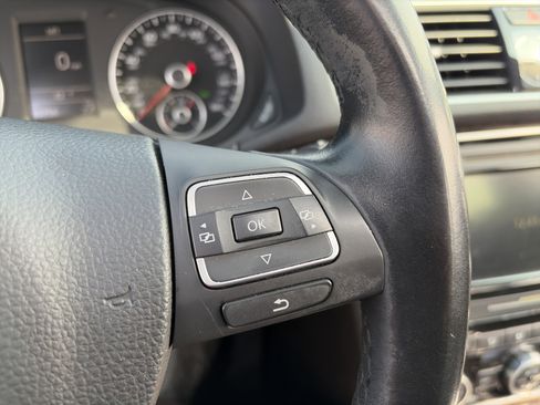 Used 2014 Volkswagen Passat 1.8T SEL Premium image 28