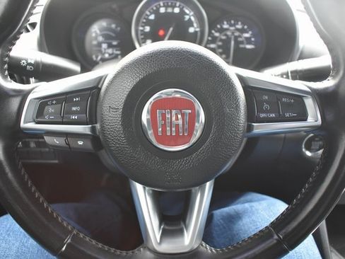 Used 2017 FIAT 124 Spider Classica image 18