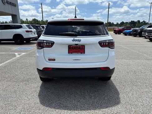 Used 2024 Jeep Compass Sport AWD/4WD image 6