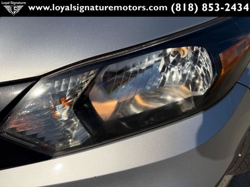 Used 2016 Honda HR-V LX image 33
