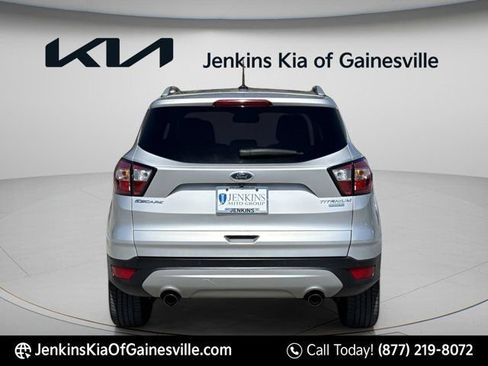 Used 2017 Ford Escape Titanium image 4