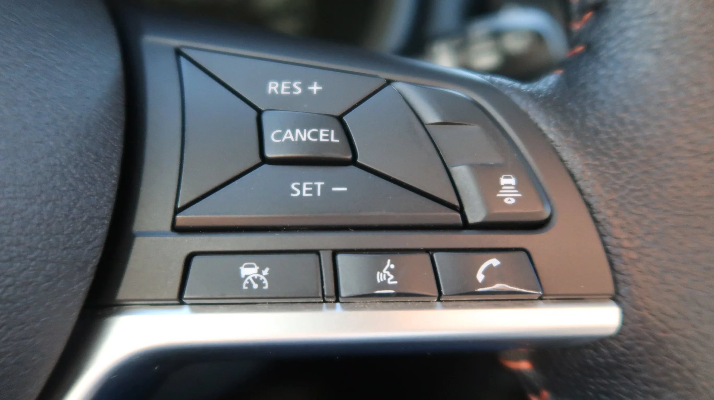 Used 2021 Nissan Kicks SR w/ SR Premium Package FWD image 37