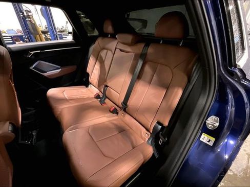 Certified 2025 Audi Q3 2.0T Premium image 26