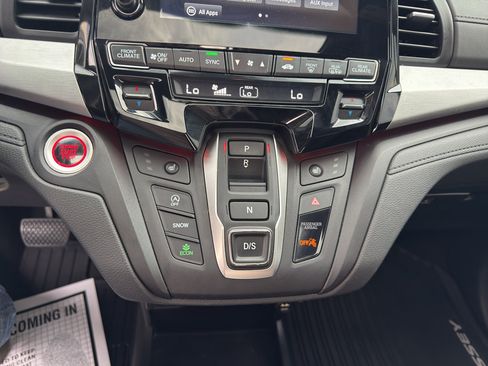Used 2024 Honda Odyssey Sport image 21