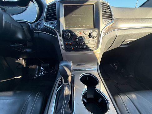 Used 2016 Jeep Grand Cherokee Limited RWD image 23