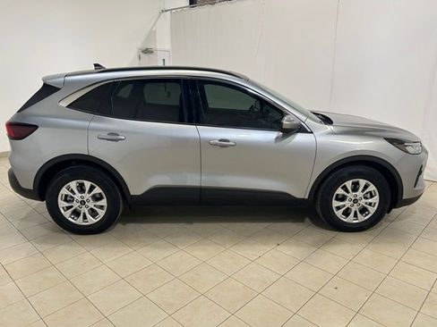Used 2023 Ford Escape Active w/ Tech Pack #2 image 6