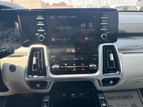 Used 2021 Kia Sorento S FWD image 22