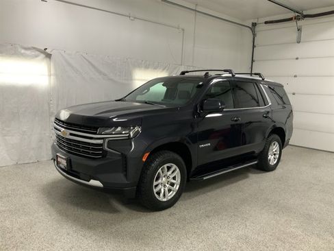 Used 2022 Chevrolet Tahoe LT w/ Luxury Package image 2