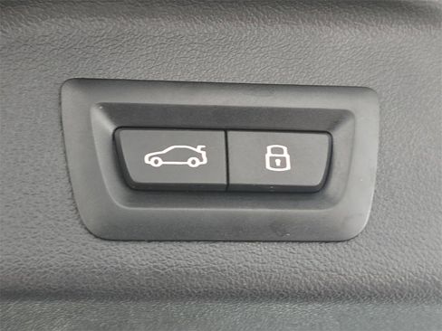 Used 2026 BMW X5 sDrive40i w/ Executive Package image 29