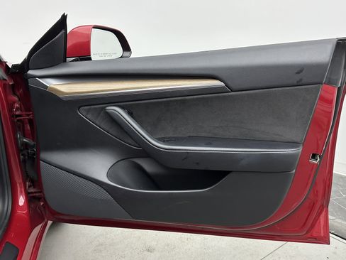 Used 2021 Tesla Model 3 Standard Range Plus image 34