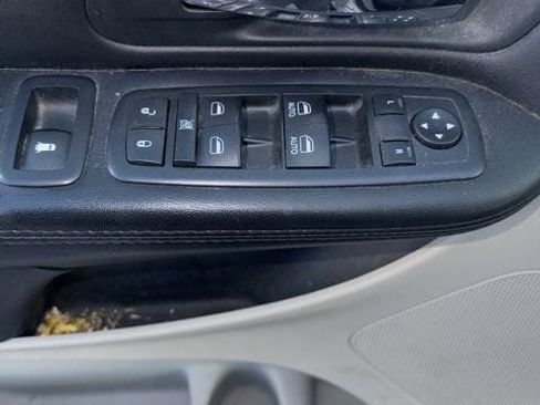 Used 2016 Dodge Grand Caravan SXT w/ Rear Park Assist Package image 25