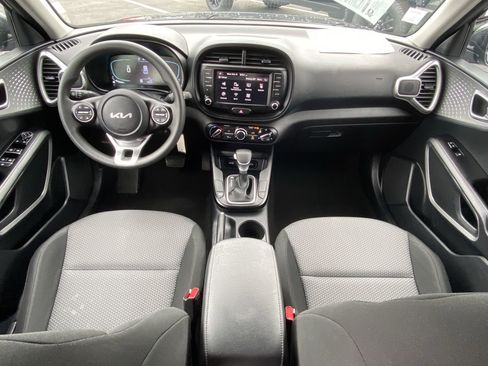 Used 2023 Kia Soul LX w/ Option Group 015 image 19