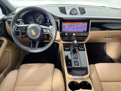 Certified 2026 Porsche Macan AWD/4WD image 27
