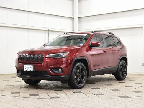 Used 2019 Jeep Cherokee Latitude Plus image 3