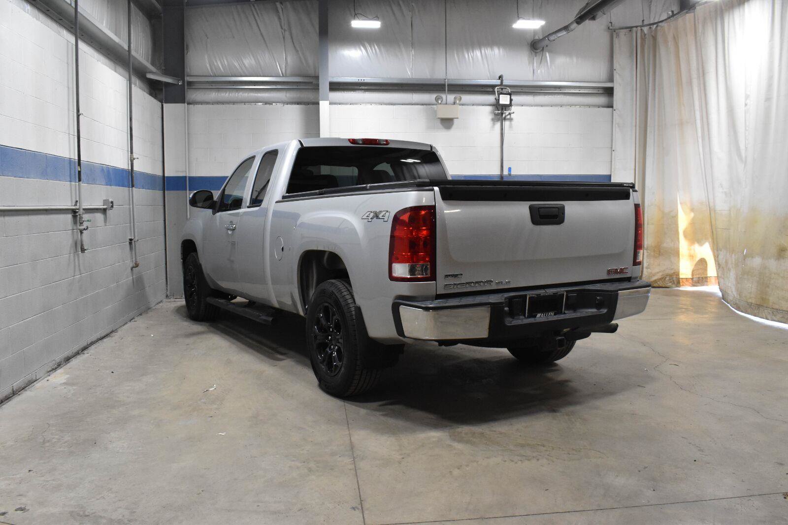Used 2012 GMC Sierra 1500 SLE AWD/4WD image 16