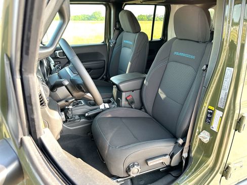 New 2023 Jeep Wrangler Unlimited Rubicon 4xe w/ Cold Weather Group image 11