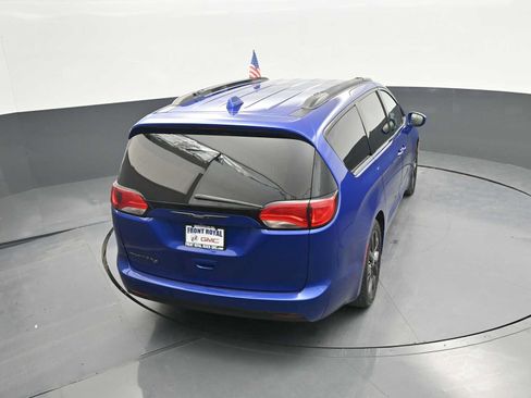 Used 2019 Chrysler Pacifica Touring-L Plus w/ Advanced Safetytec Group FWD image 34