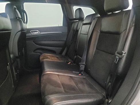 Used 2017 Jeep Grand Cherokee Altitude image 18