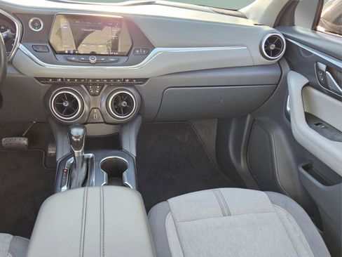 Used 2019 Chevrolet Blazer LT image 8