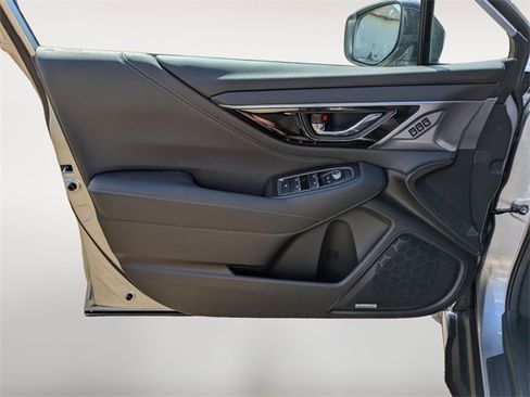New 2025 Subaru Outback Limited image 13