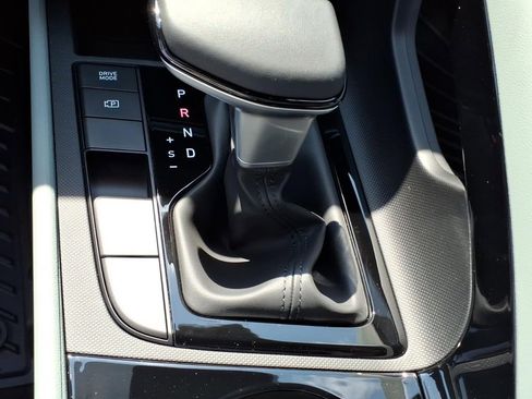 New 2026 Hyundai Elantra Limited image 24