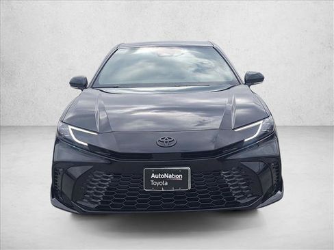 Used 2025 Toyota Camry XSE FWD image 2