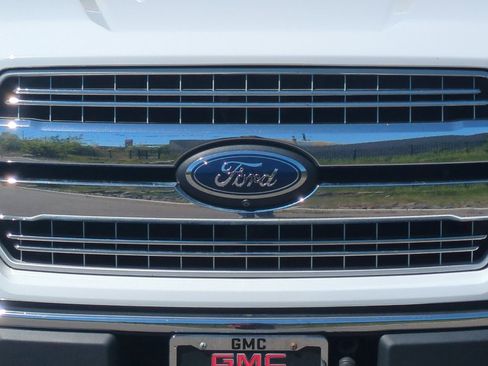 Used 2018 Ford F150 Lariat w/ Equipment Group 502A Luxury AWD/4WD image 46