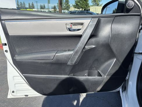 Used 2016 Toyota Corolla LE FWD image 25