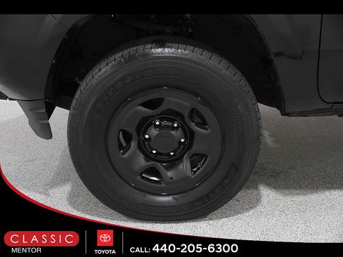Certified 2023 Toyota Tacoma SR AWD/4WD image 19