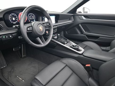 Certified 2025 Porsche 911 Carrera RWD image 4