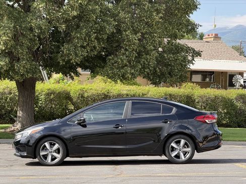 Used 2018 Kia Forte S FWD image 8
