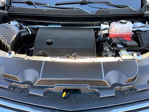 Used 2023 Chevrolet Traverse LT image 10