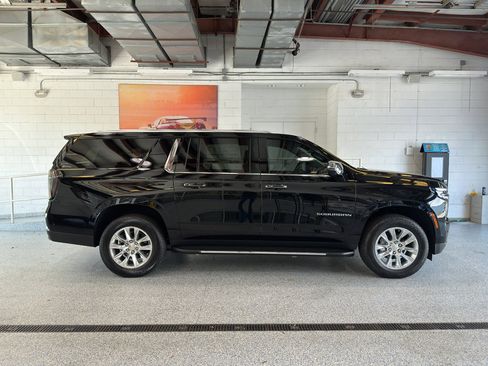 New 2025 Chevrolet Suburban Premier image 2