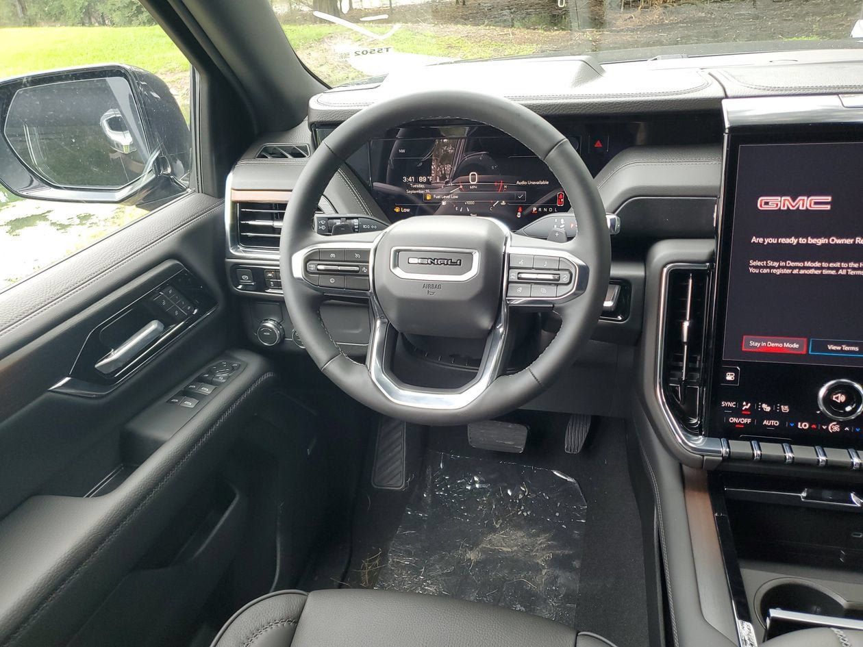 New 2026 GMC Yukon XL Denali RWD image 13