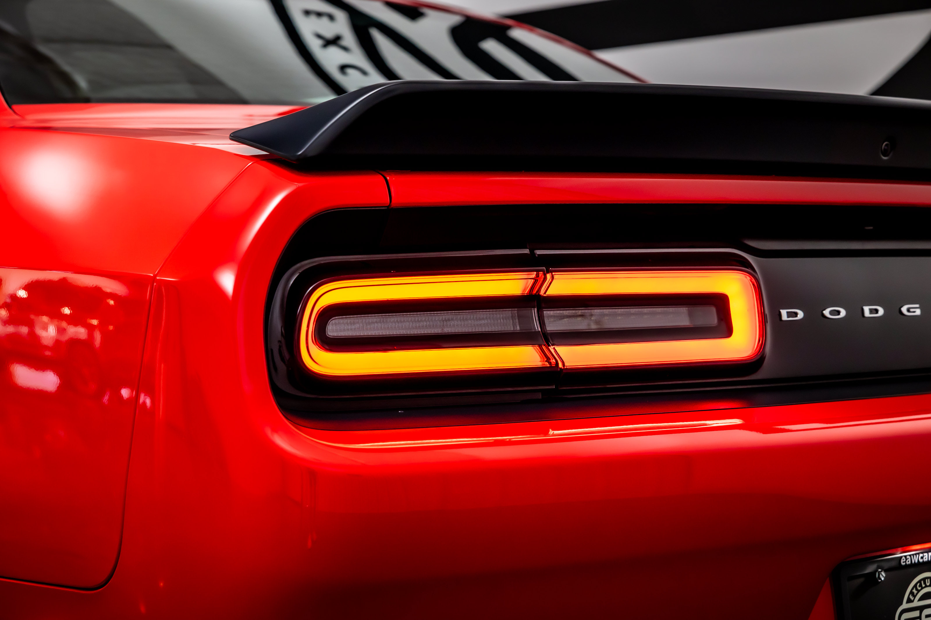 Used 2016 Dodge Challenger SRT Hellcat RWD image 12