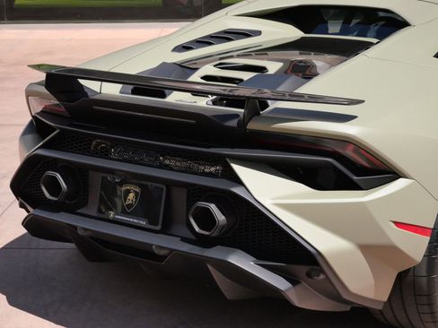 Used 2023 Lamborghini Huracan Tecnica RWD image 16