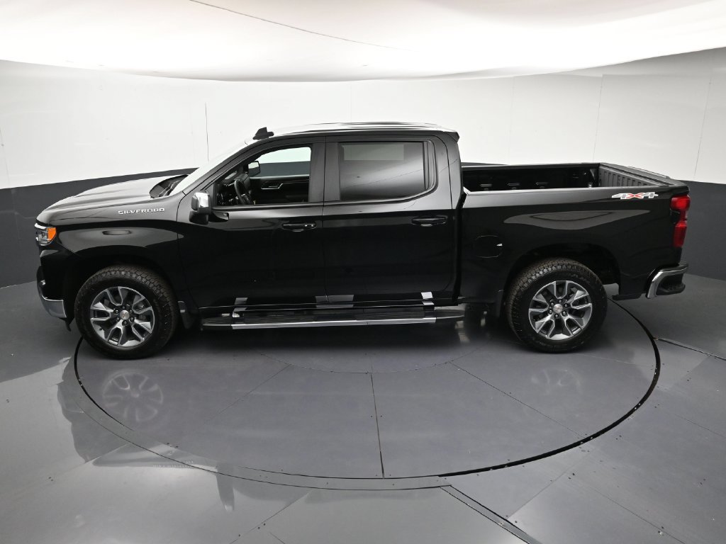 Used 2026 Chevrolet Silverado 1500 LT AWD/4WD image 16