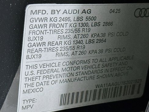 Used 2025 Audi Q5 Premium w/ Convenience Package image 24