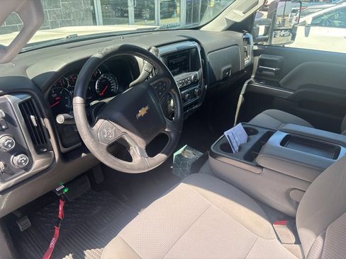 Used 2018 Chevrolet Silverado 1500 LT w/ Max Trailering Package AWD/4WD image 6