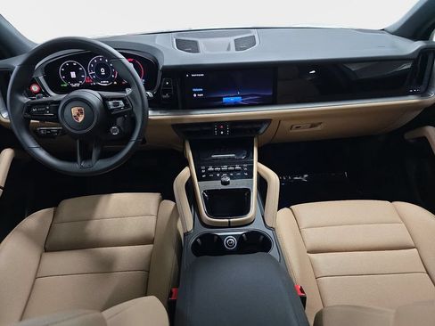 Certified 2026 Porsche Cayenne AWD/4WD image 11