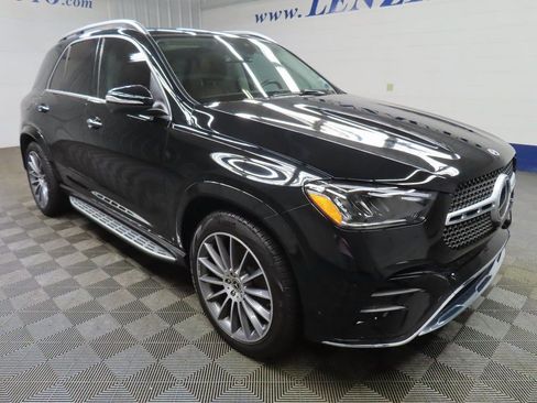 Used 2024 Mercedes-Benz GLE 350 4MATIC image 3