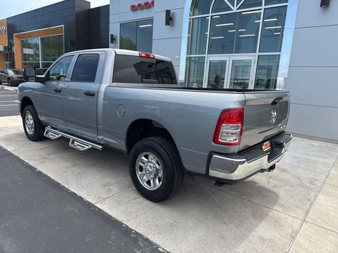 Used 2024 RAM 3500 Tradesman w/ Chrome Appearance Group AWD/4WD image 9