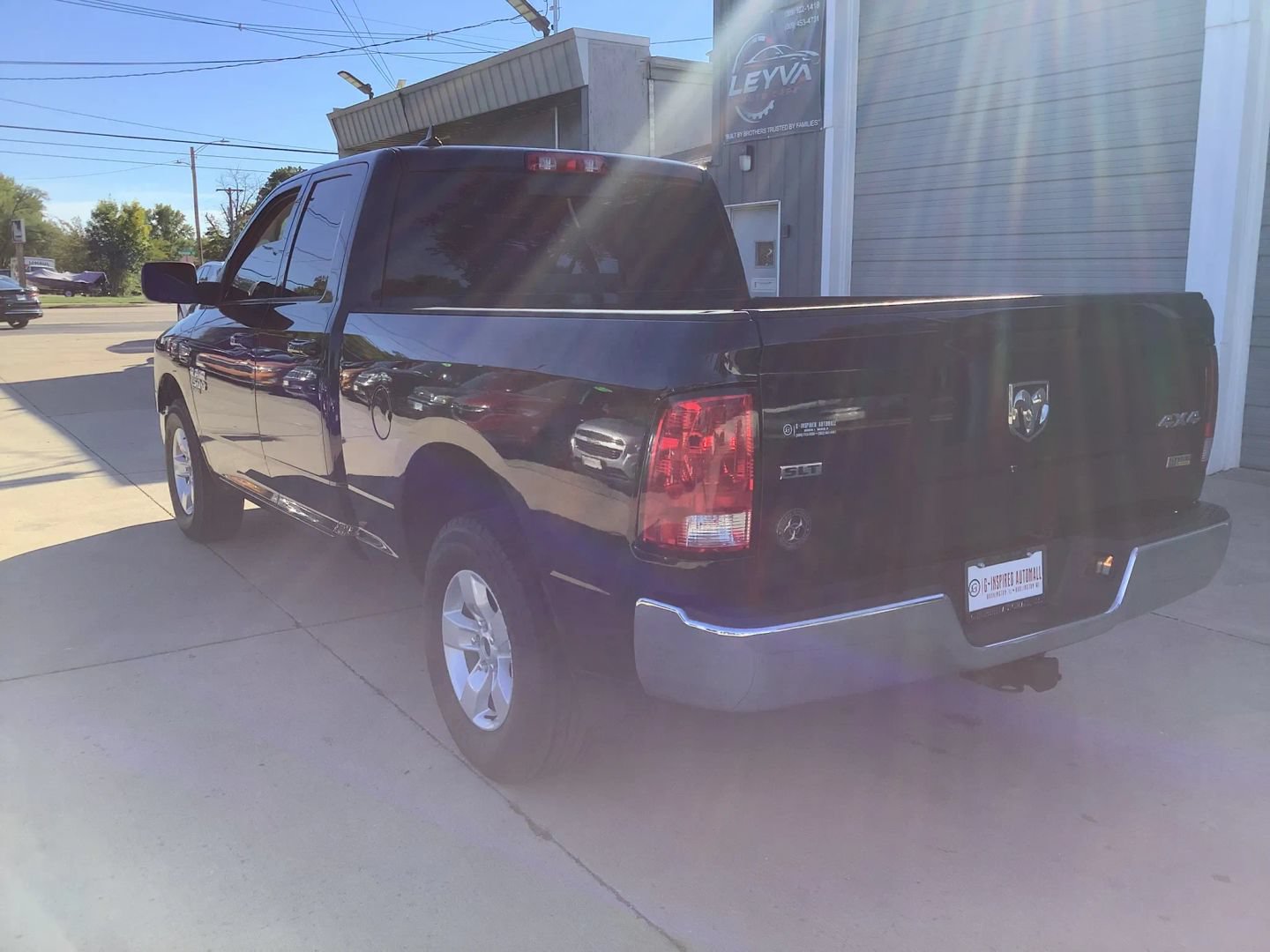 Used 2019 RAM 1500 Classic SLT w/ Luxury Group AWD/4WD image 6