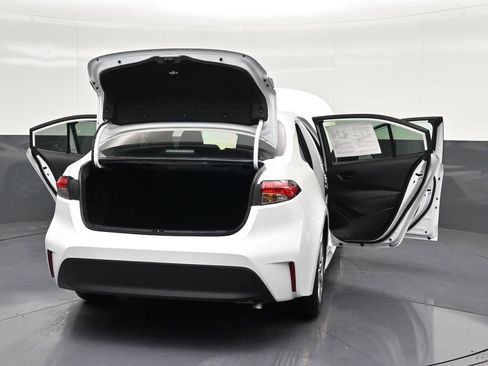 Used 2024 Toyota Corolla LE image 36