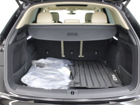 Used 2022 Audi Q5 2.0T Premium Plus w/ Premium Plus Package AWD/4WD image 31